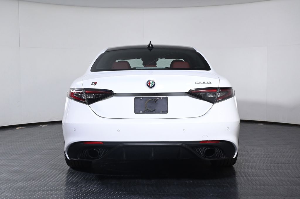 2025 Alfa Romeo Giulia SPRINT photo 4