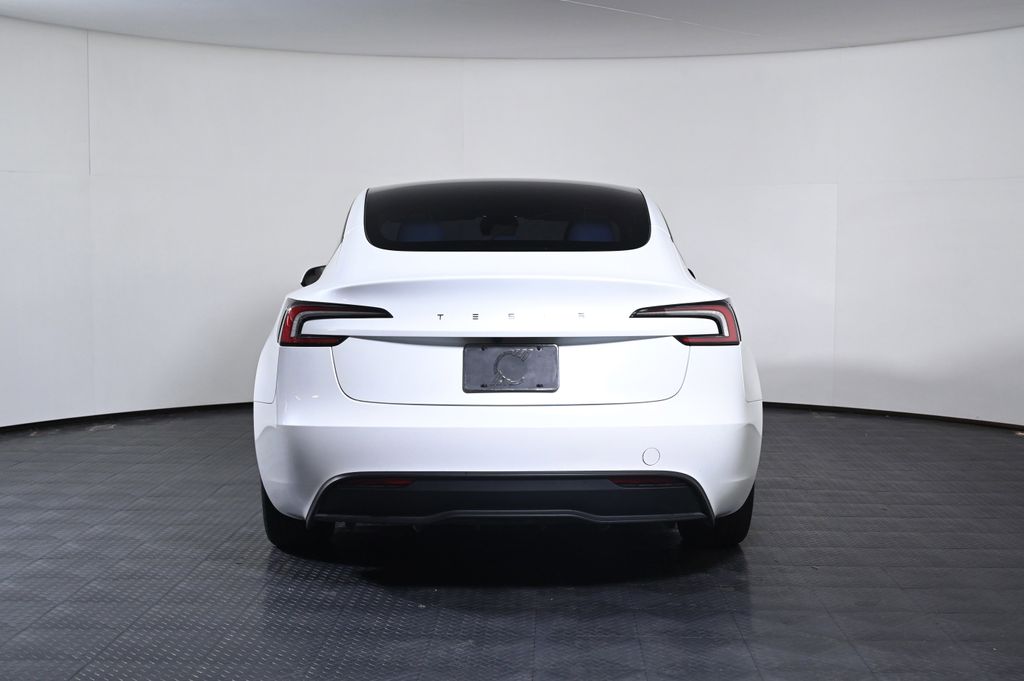 2024 Tesla Model 3 photo 4