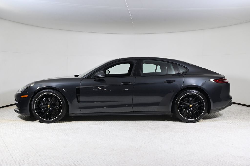 2020 Porsche Panamera Base photo 2