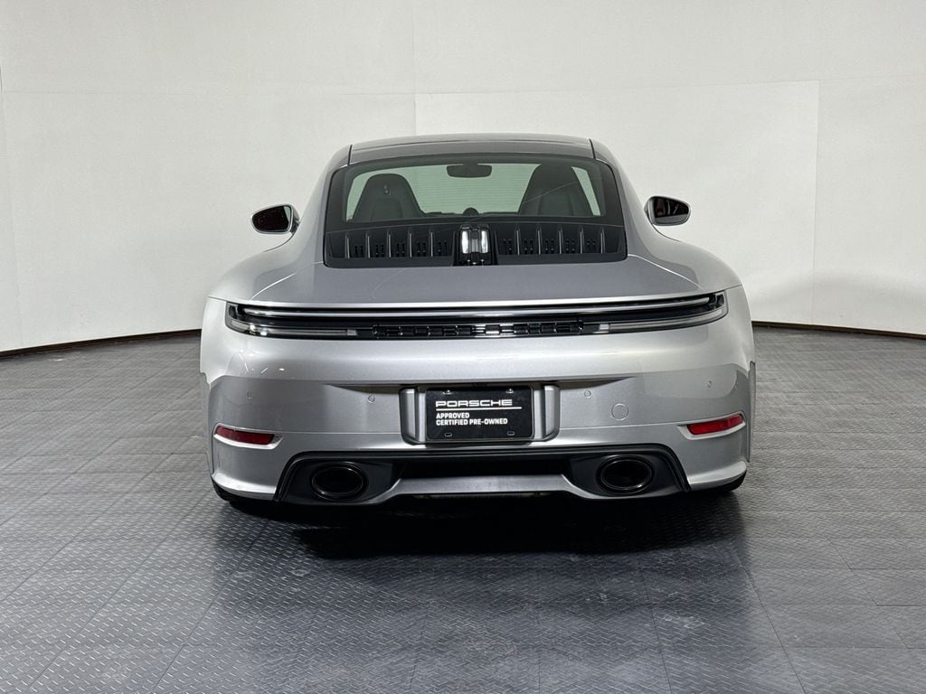 2025 Porsche 911 - Photo 6