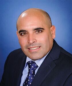 Staff member Eric Medinilla from 1db33dc9ff26