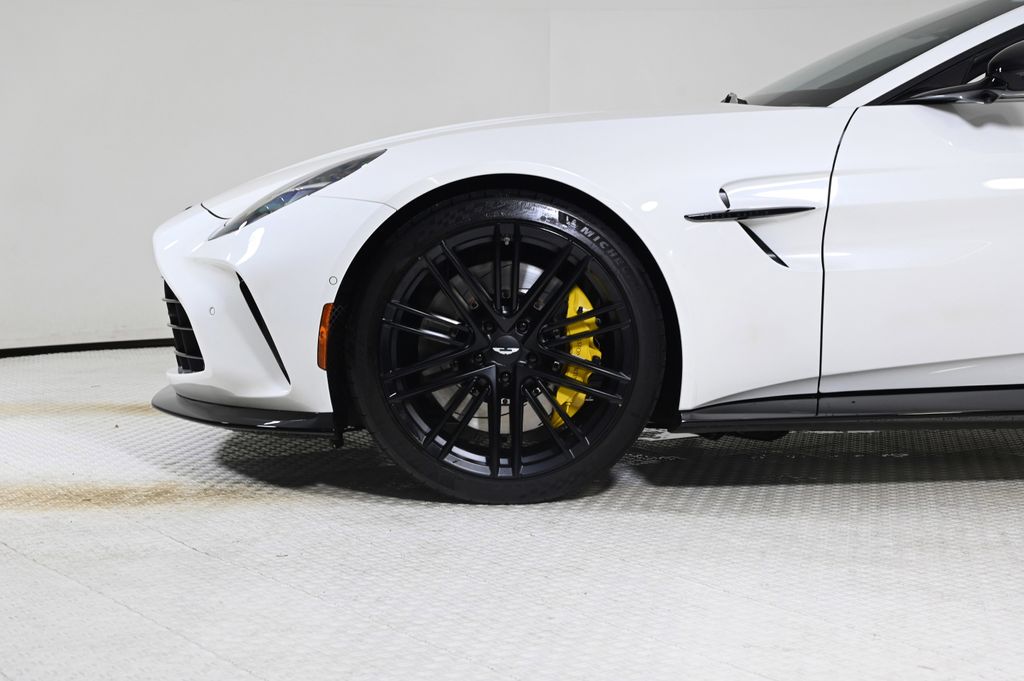 2025 Aston Martin Vantage AM6 photo 4
