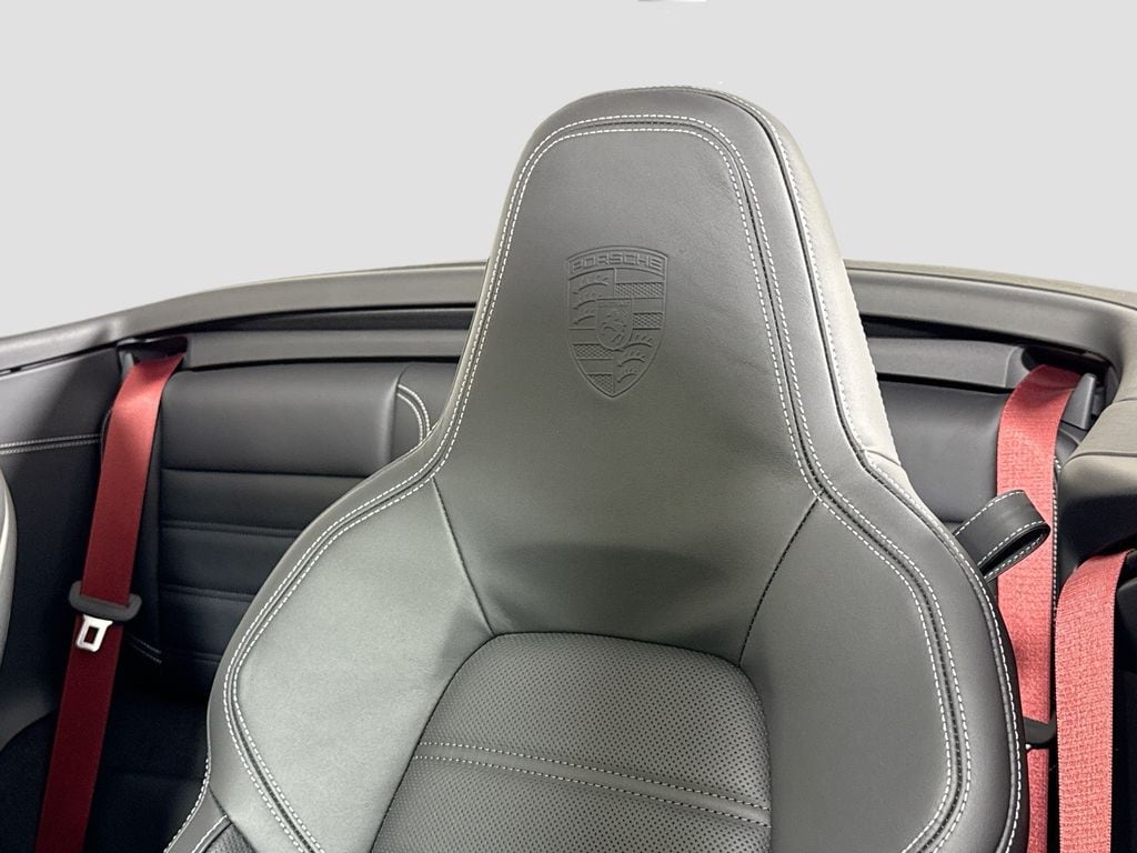 2026 Porsche 911 S - Photo 25
