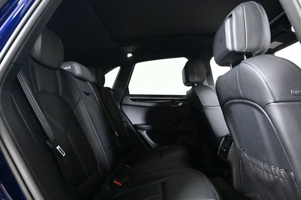 2026 Porsche Macan Base - Photo 19