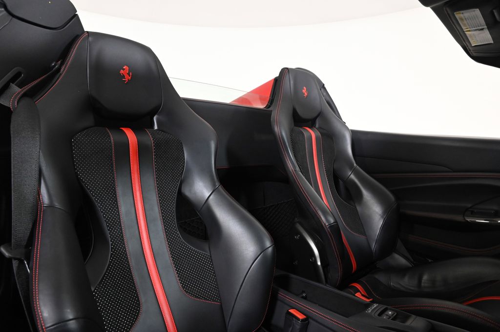 2022 Ferrari F8 Spider Spider Base photo 4