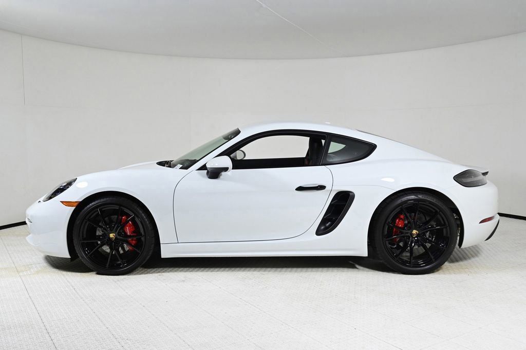 2024 Porsche Cayman S photo 2