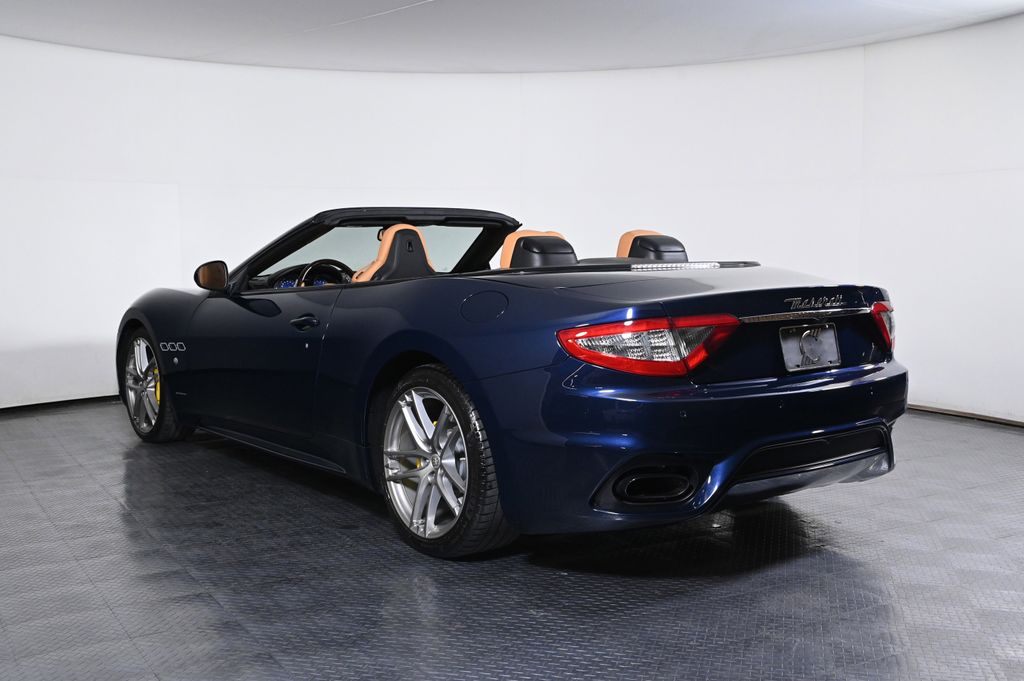 2019 Maserati Granturismo Sport MC photo 3