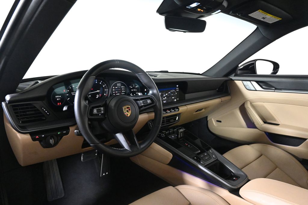 2024 Porsche 911 - Photo 11
