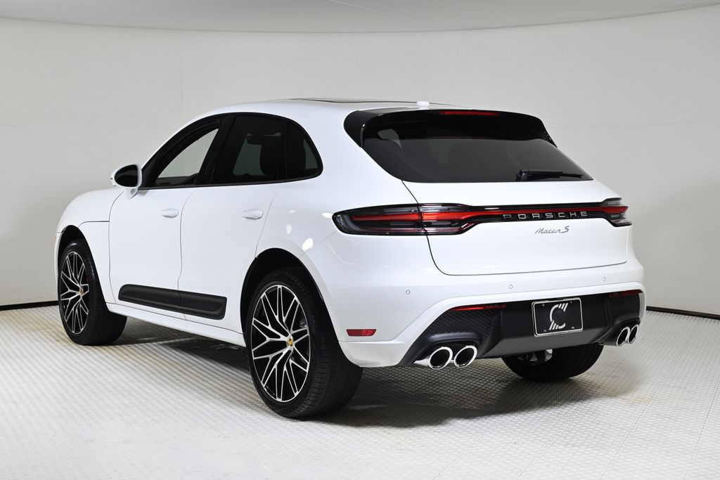 2026 Porsche Macan S photo 3