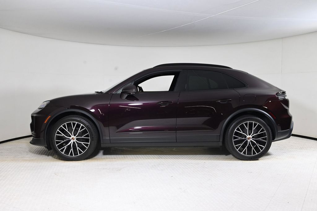 2025 Porsche Macan Electric 4 photo 2