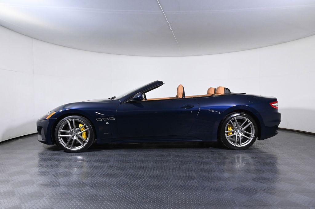 2019 Maserati Granturismo Sport MC photo 2