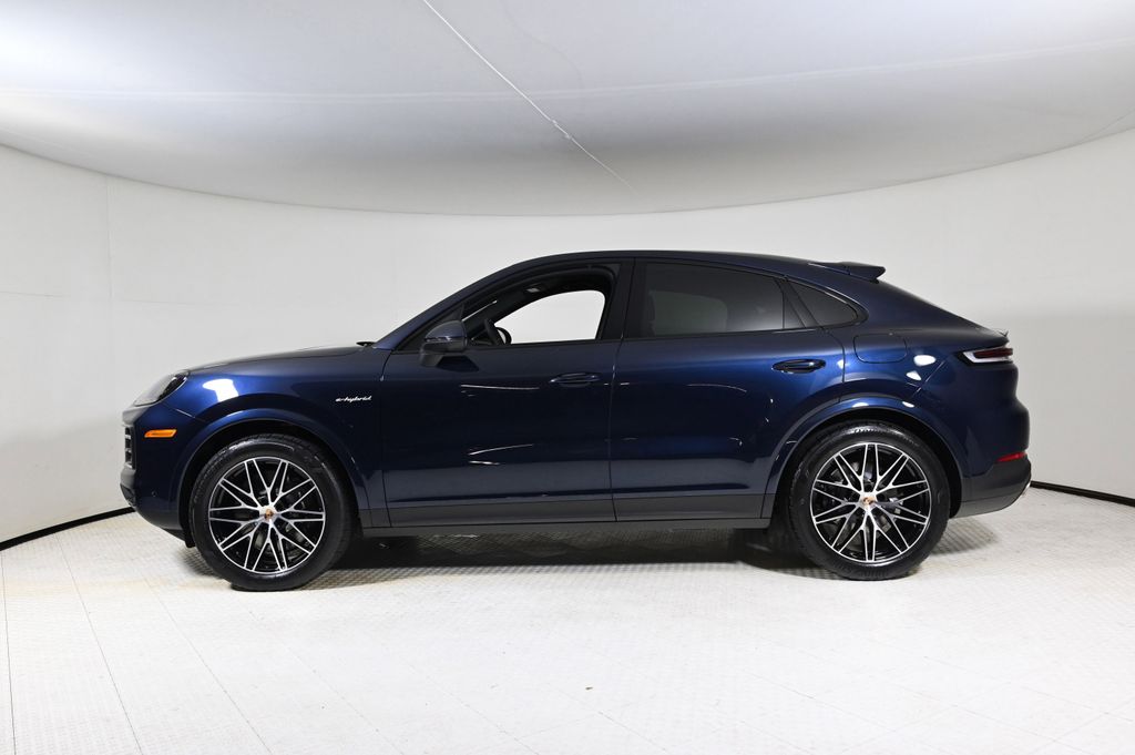 2026 Porsche Cayenne E-Hybrid Coupe photo 2
