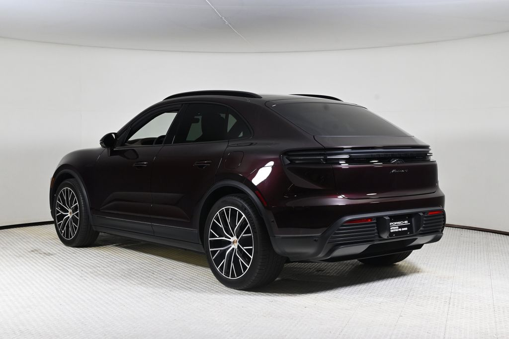 2025 Porsche Macan Electric 4 photo 3