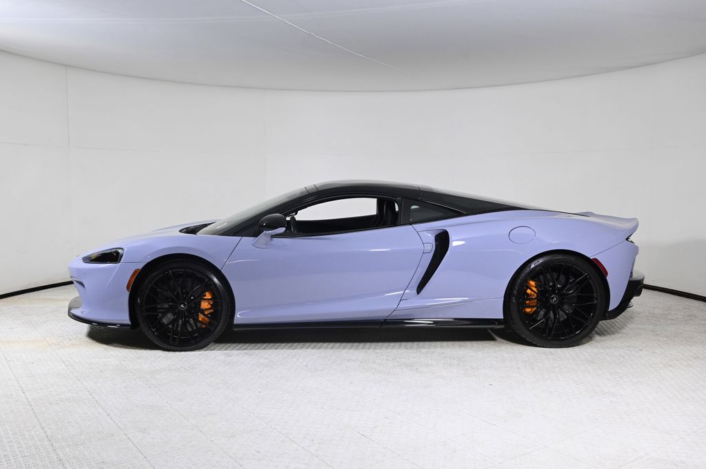 2023 Mclaren GT photo 2