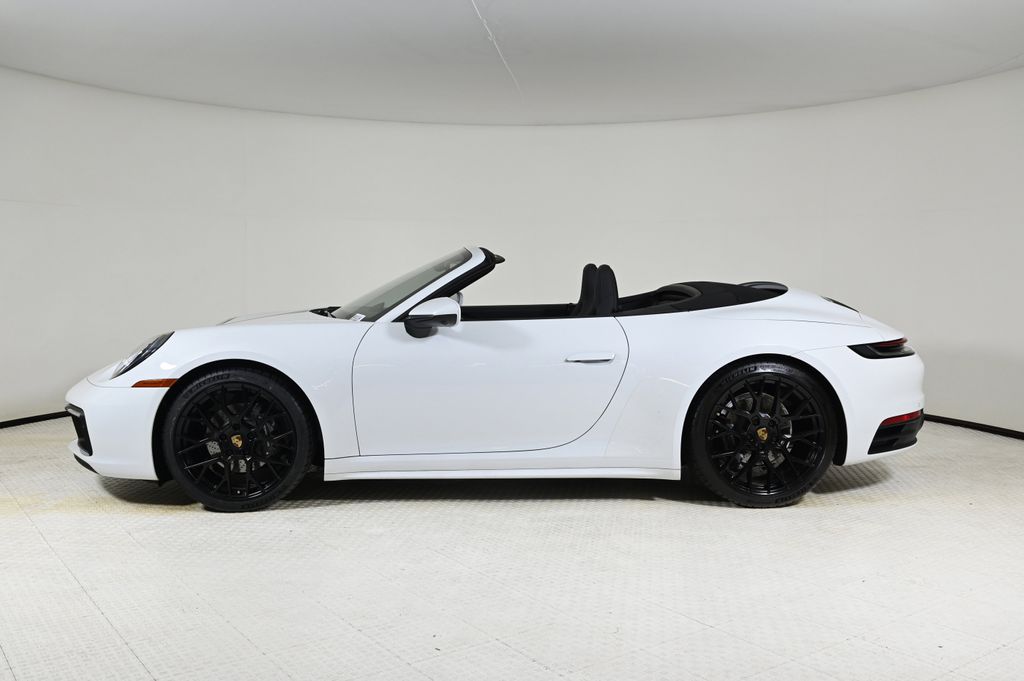 2023 Porsche 911 4 photo 2