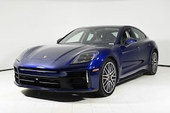 2025 Porsche Panamera 4 Sedan