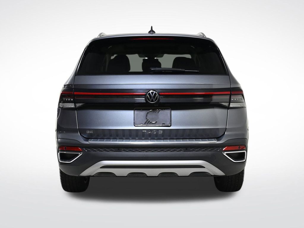 2025 Volkswagen Taos SE photo 4