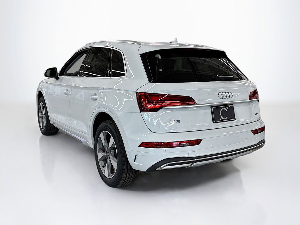2025 Audi Q5 Premium Plus 40 TFSI photo 2