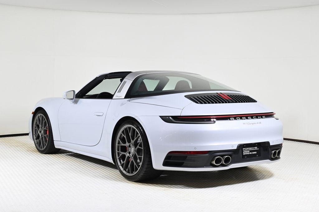 2024 Porsche 911 4S Targa 4 GTS photo 3
