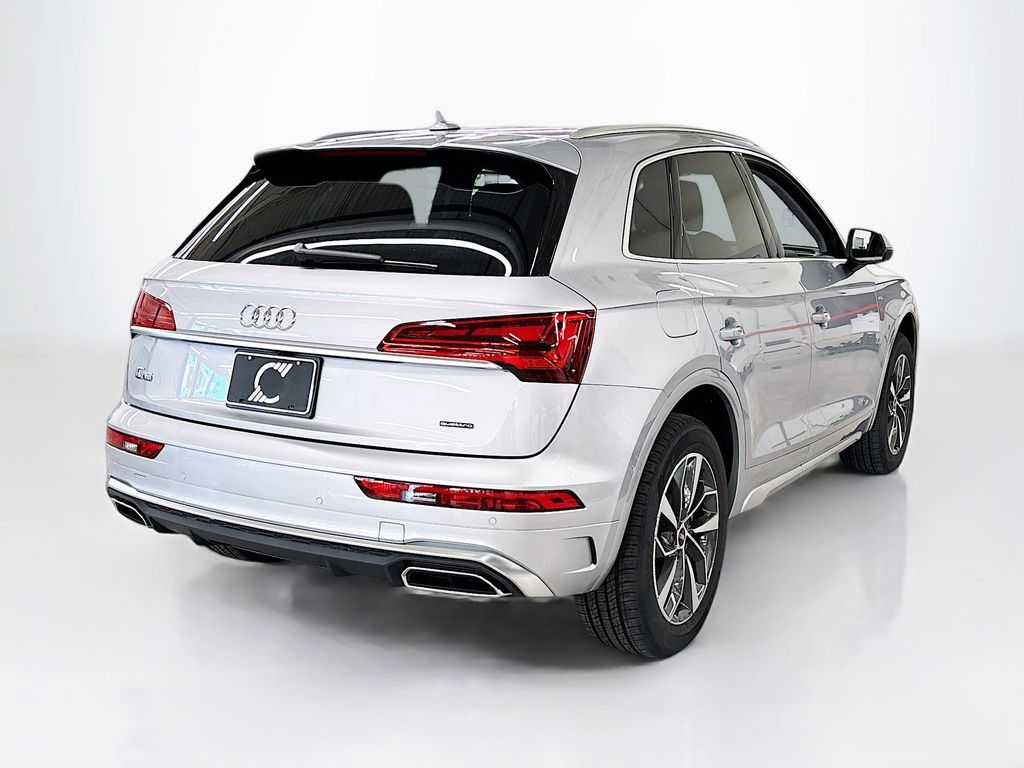2025 Audi Q5 S line Premium Plus photo 4