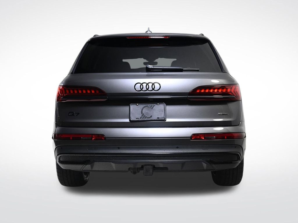 2023 Audi Q7 quattro Premium Plus photo 4