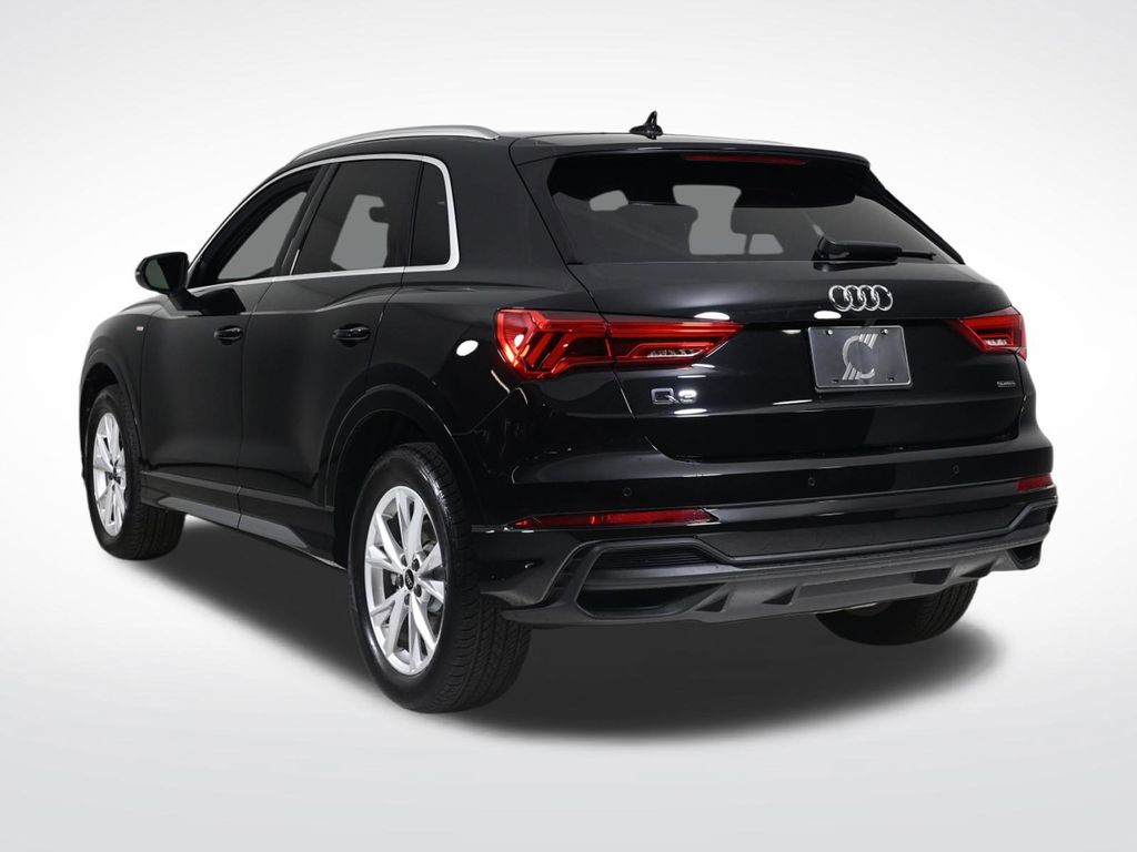 2025 Audi Q3 S line quattro Premium photo 3