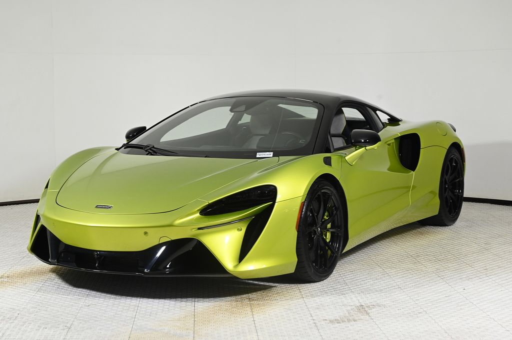 2023 McLaren Artura Performance's photo