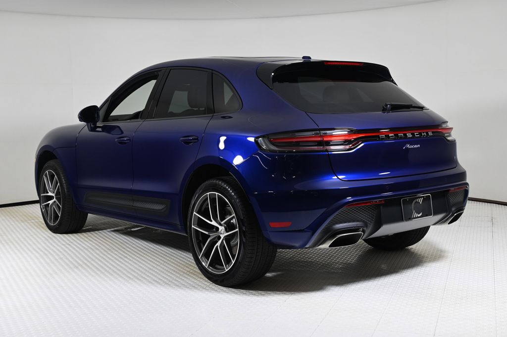 2026 Porsche Macan T photo 3