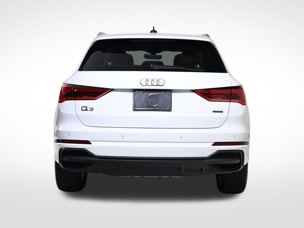 2025 Audi Q3 45 TFSI S line Premium photo 4