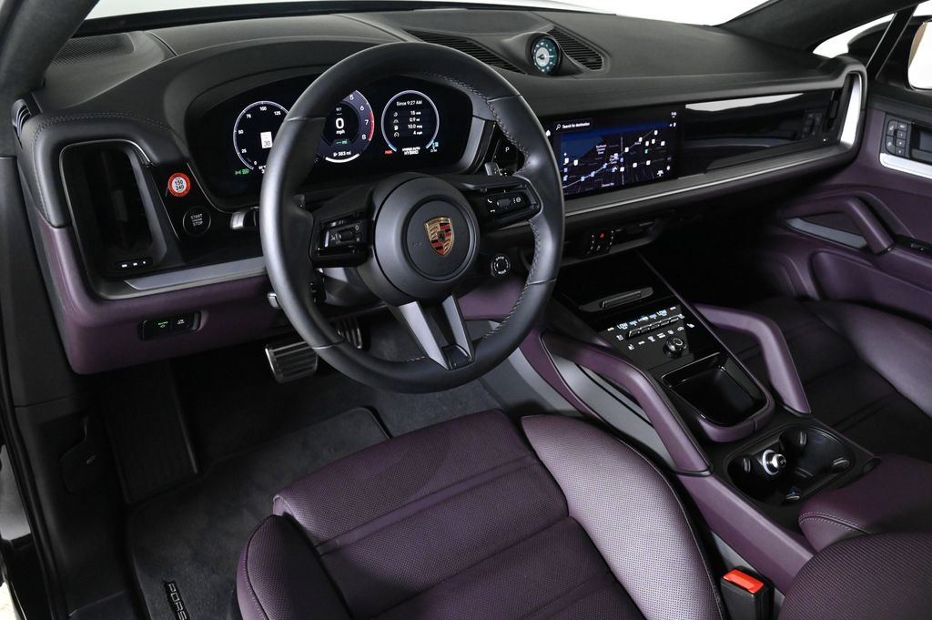 2025 Porsche Cayenne E-Hybrid Coupe S photo 2
