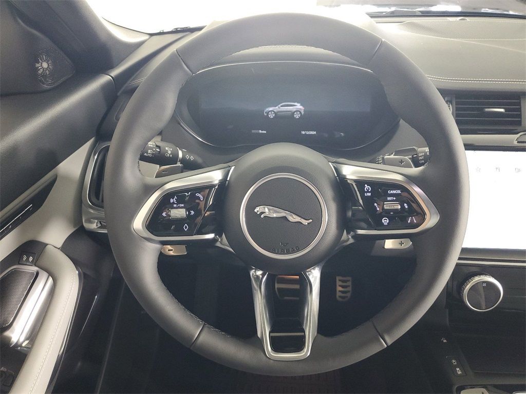 2024 Jaguar E-PACE R-Dynamic SE photo 3