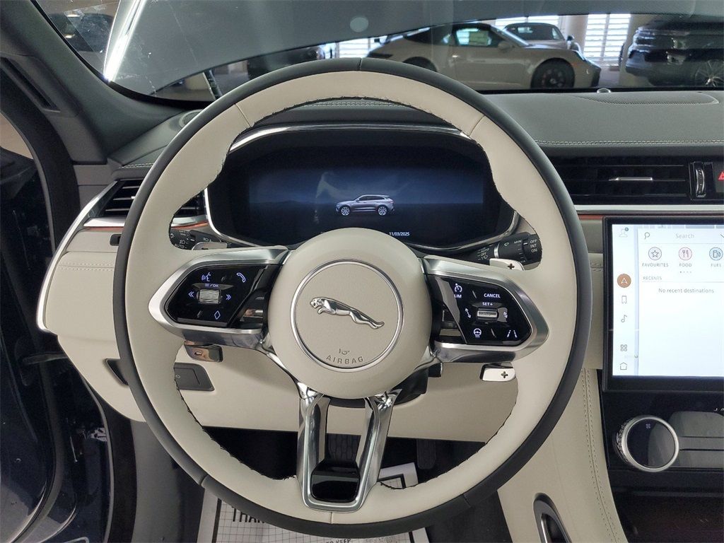 2026 Jaguar F-PACE P250 R-Dynamic S photo 3