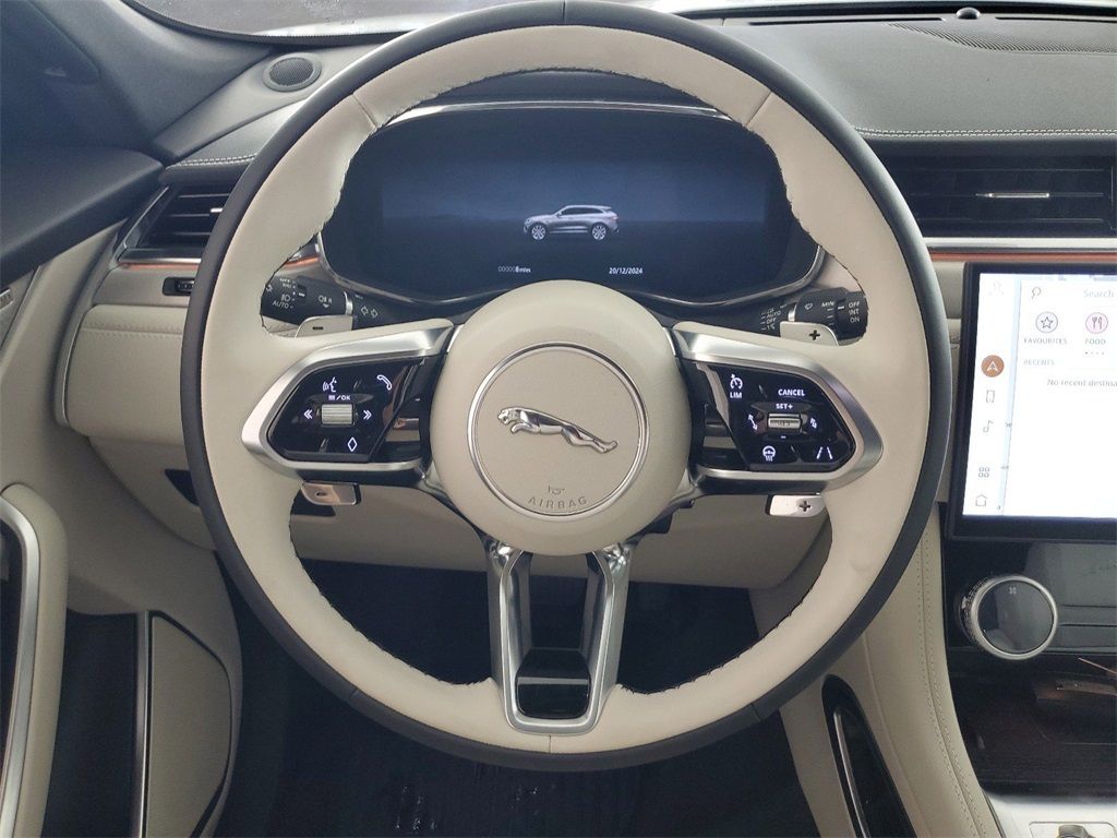 2025 Jaguar F-PACE P250 R-Dynamic S photo 4