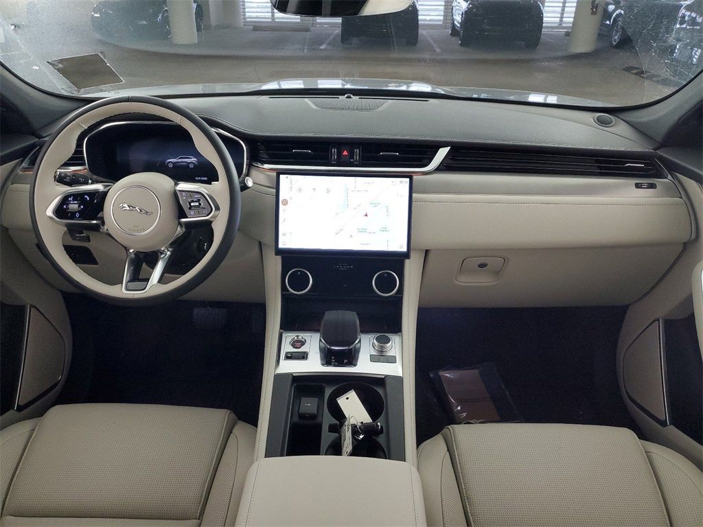 2025 Jaguar F-PACE P250 R-Dynamic S photo 2