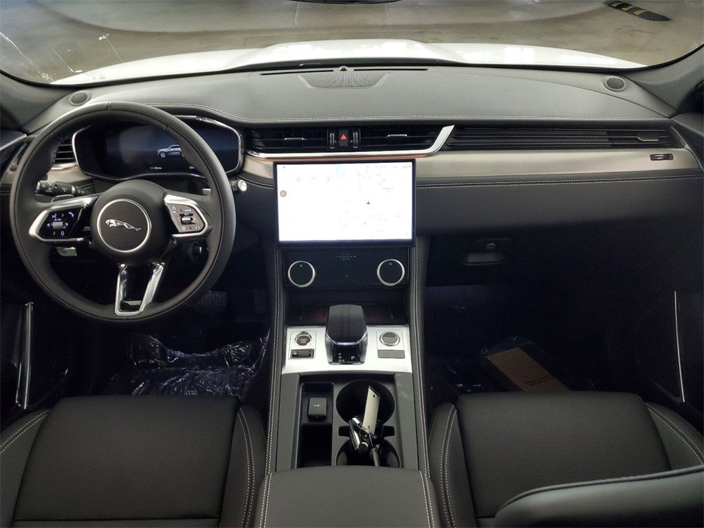 2025 Jaguar F-PACE P250 R-Dynamic S photo 2