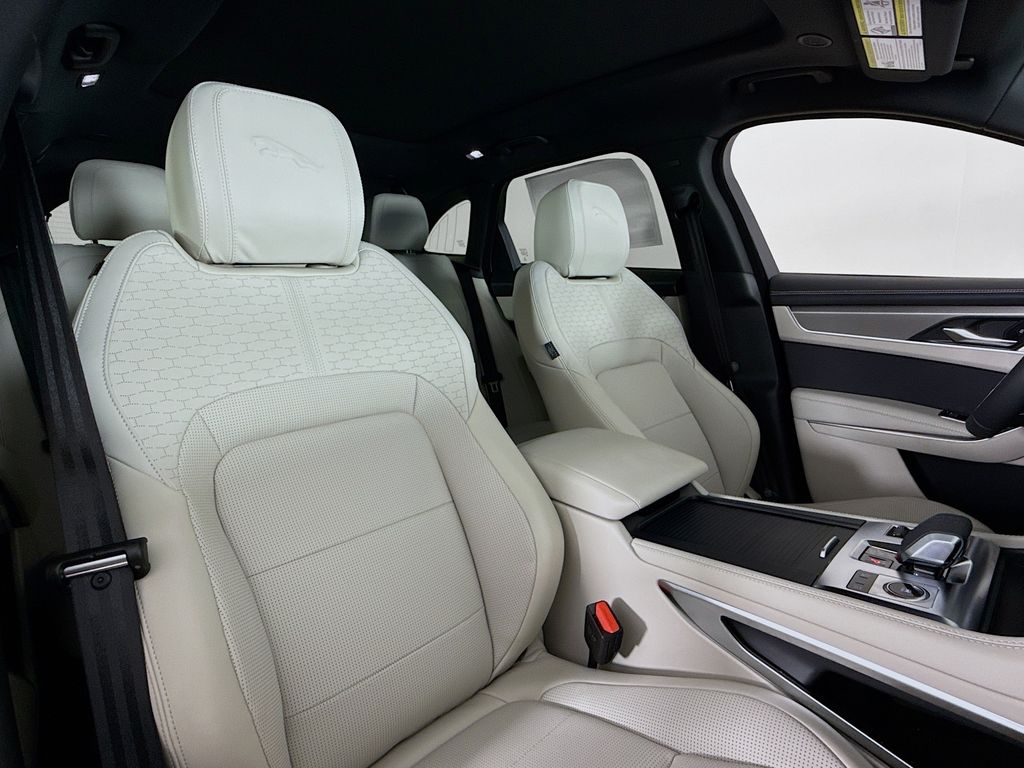 2026 Jaguar F-Pace R-Dynamic S - Photo 14
