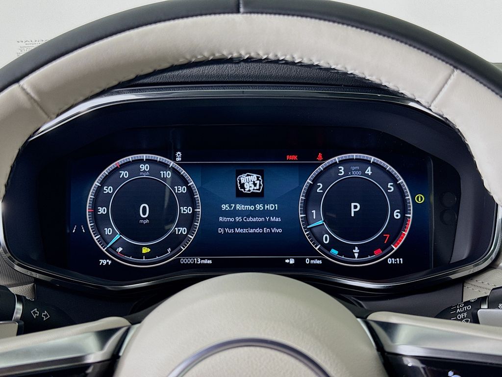 2026 Jaguar F-Pace R-Dynamic S - Photo 10