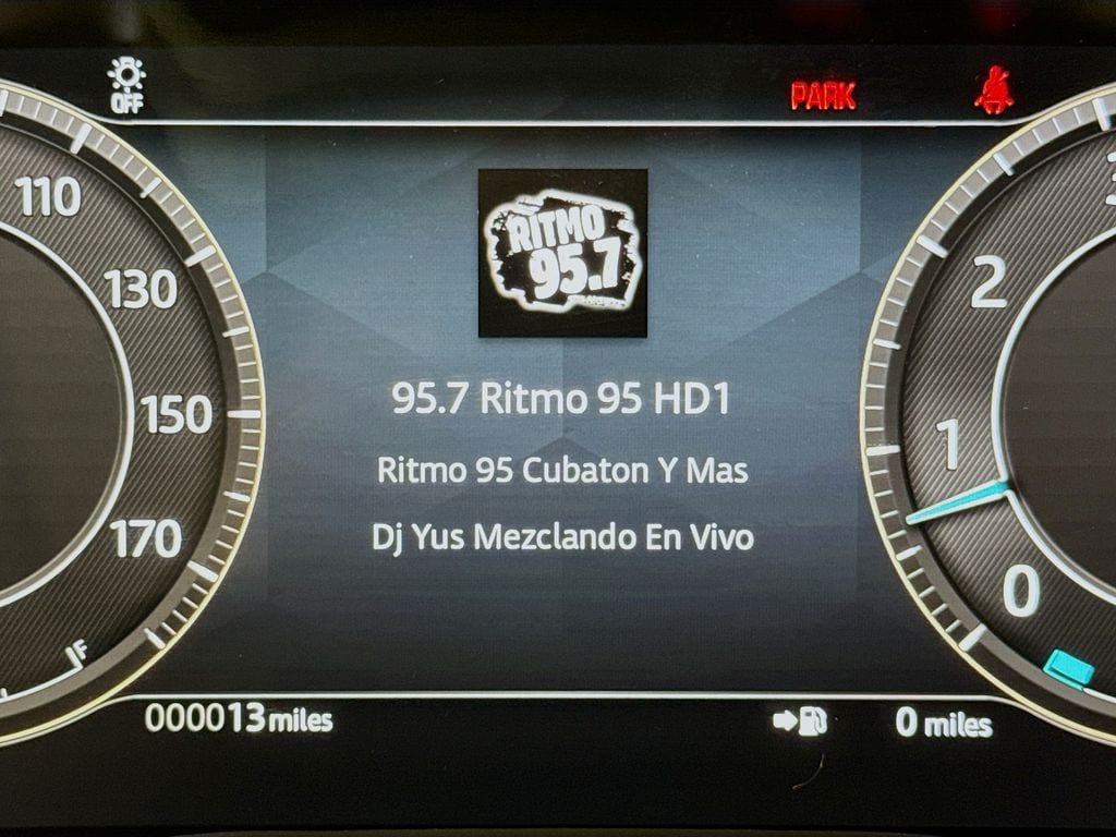 2026 Jaguar F-Pace R-Dynamic S - Photo 11