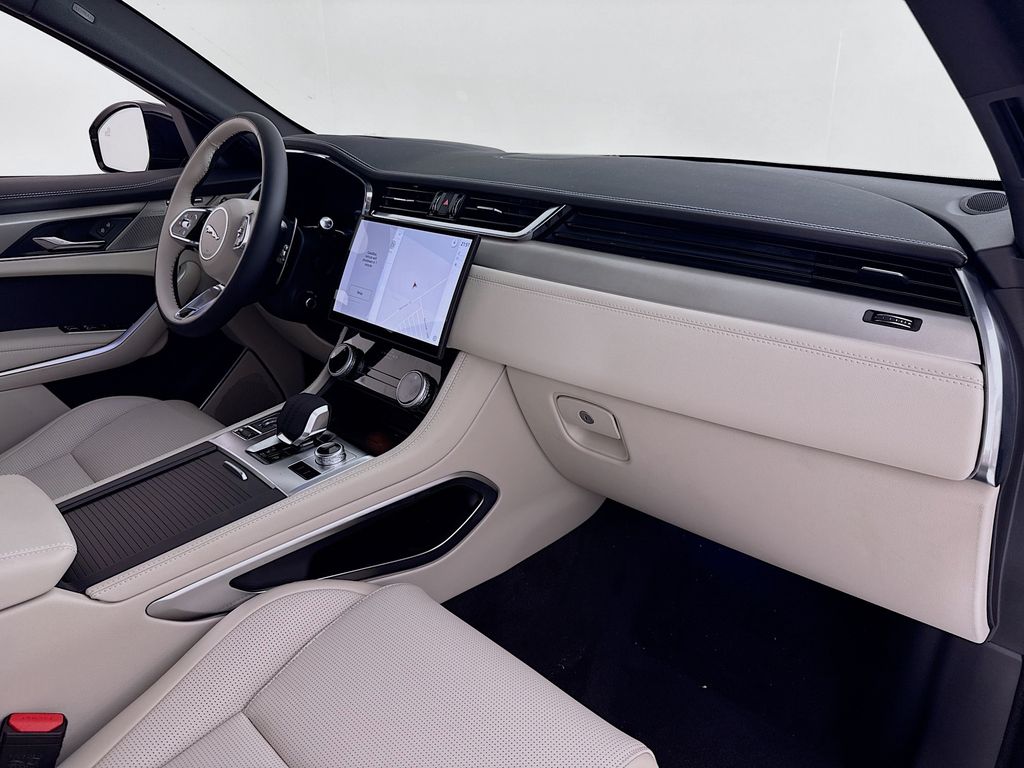 2026 Jaguar F-Pace R-Dynamic S - Photo 13