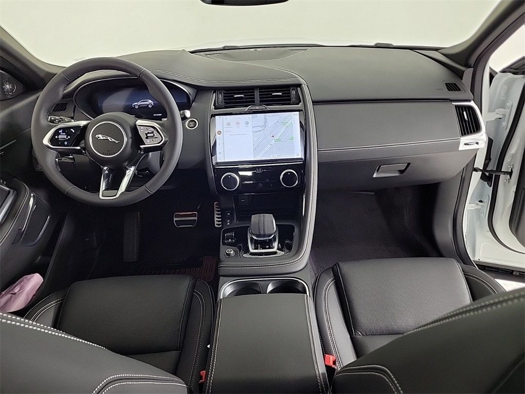 2024 Jaguar E-PACE R-Dynamic SE photo 2