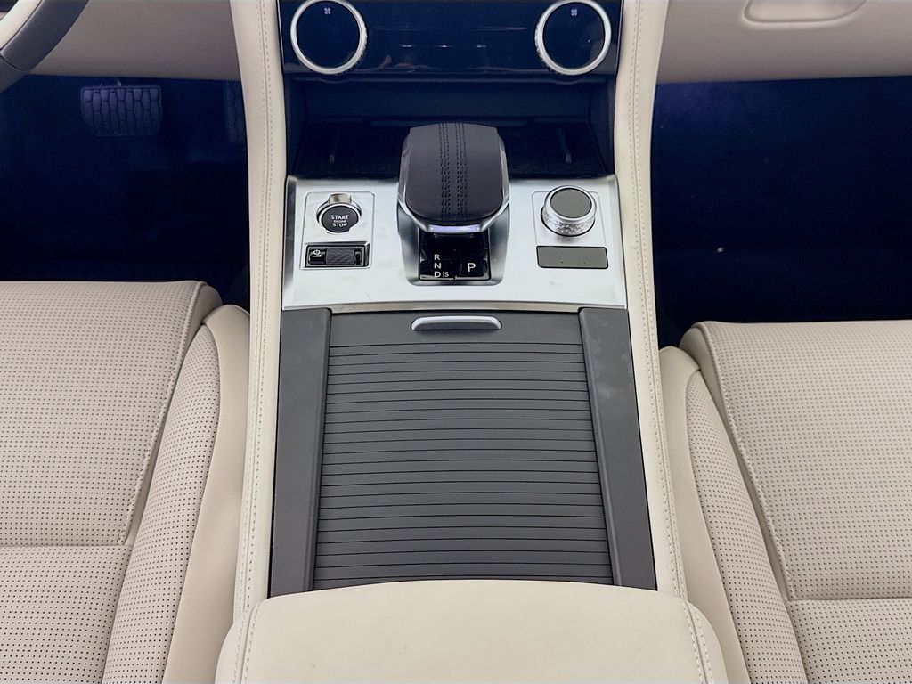 2026 Jaguar F-Pace R-Dynamic S - Photo 9