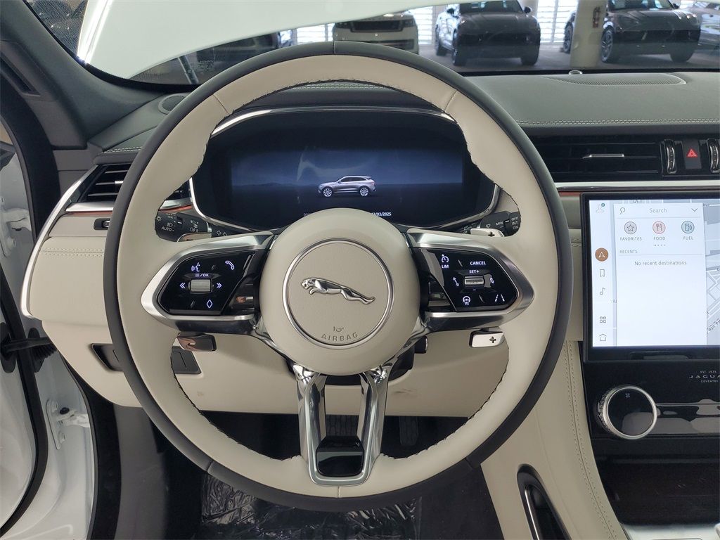 2026 Jaguar F-PACE P400 R-Dynamic S photo 3