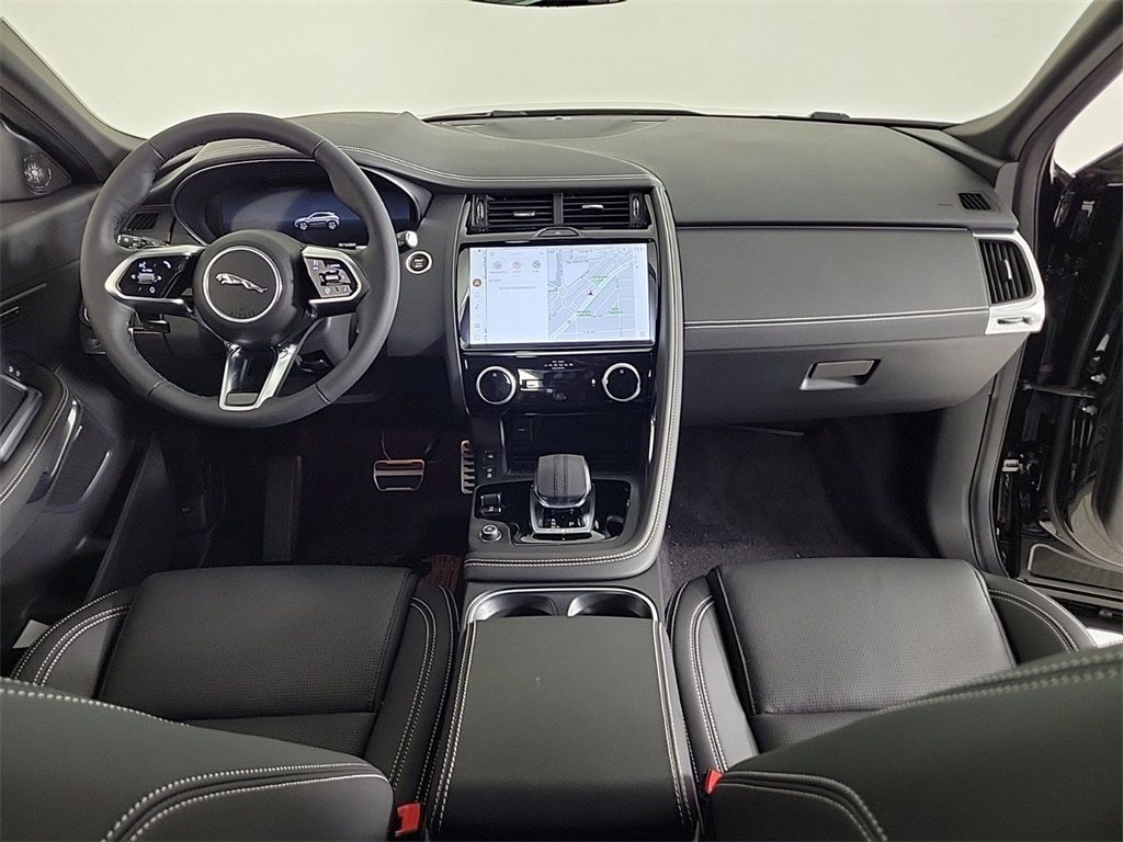 2024 Jaguar E-PACE R-Dynamic SE photo 2
