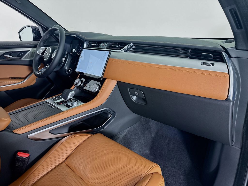 2026 Jaguar F-Pace R-Dynamic S - Photo 13