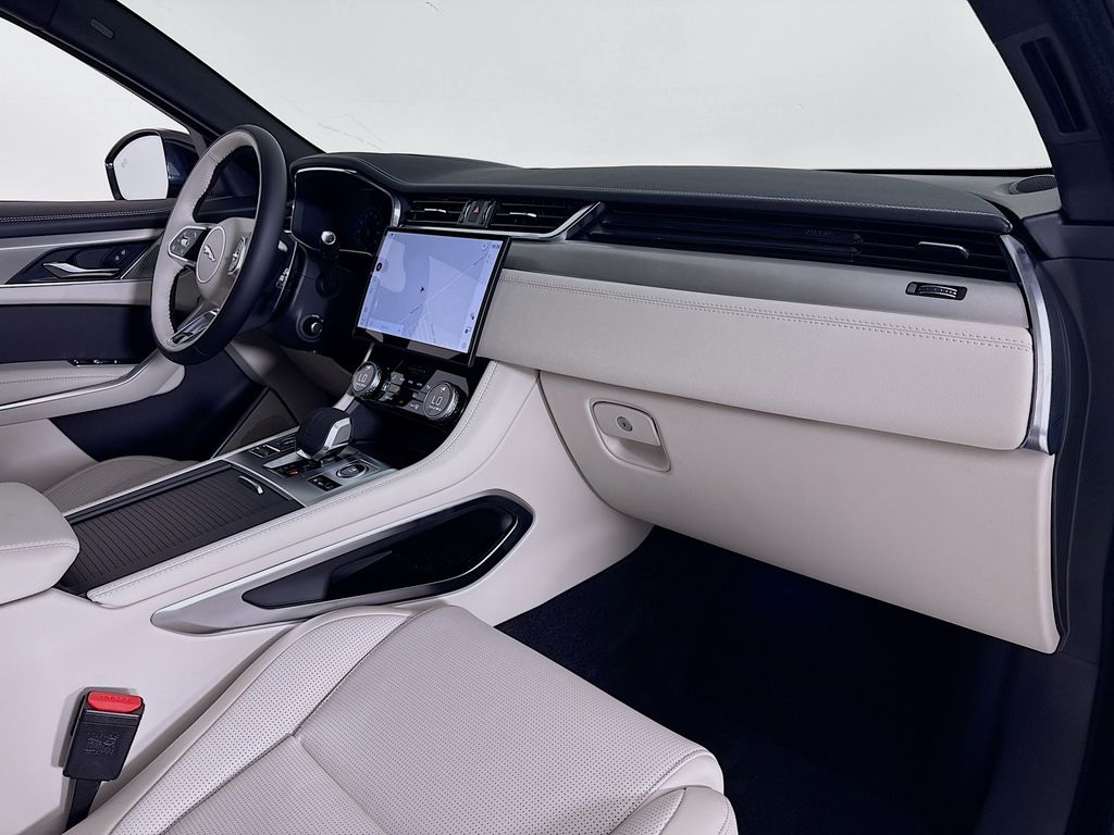 2026 Jaguar F-Pace R-Dynamic S - Photo 13
