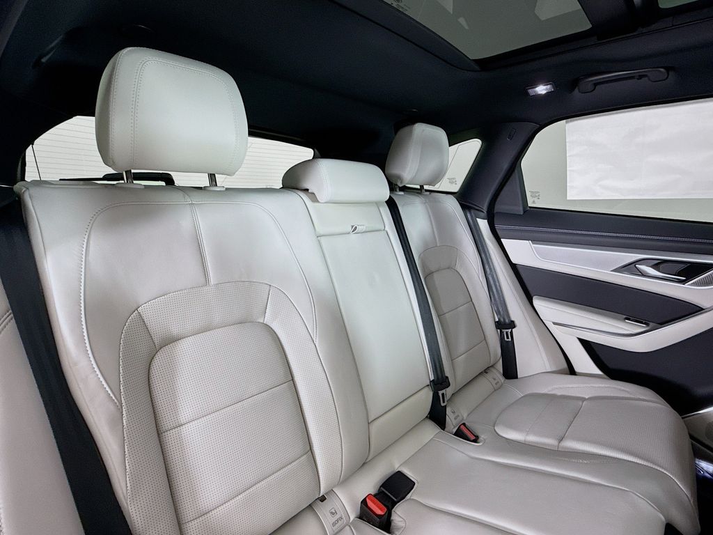 2026 Jaguar F-Pace R-Dynamic S - Photo 15