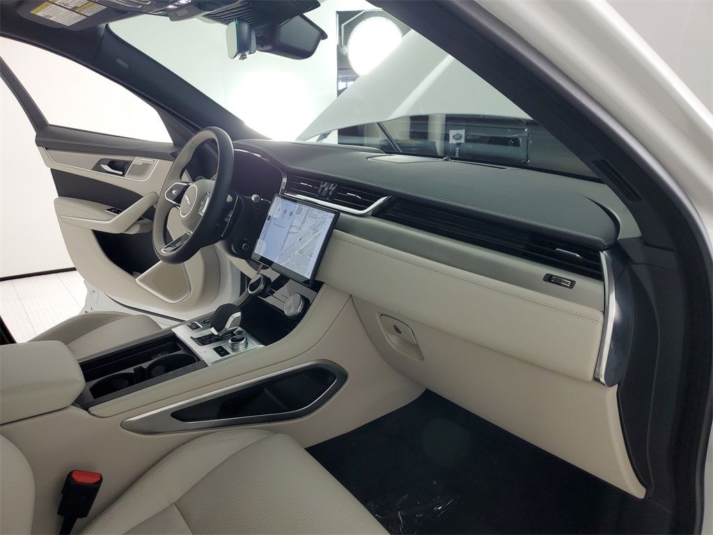 2026 Jaguar F-Pace R-Dynamic S - Photo 10