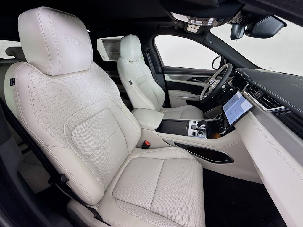 2026 Jaguar F-Pace R-Dynamic S - Photo 14