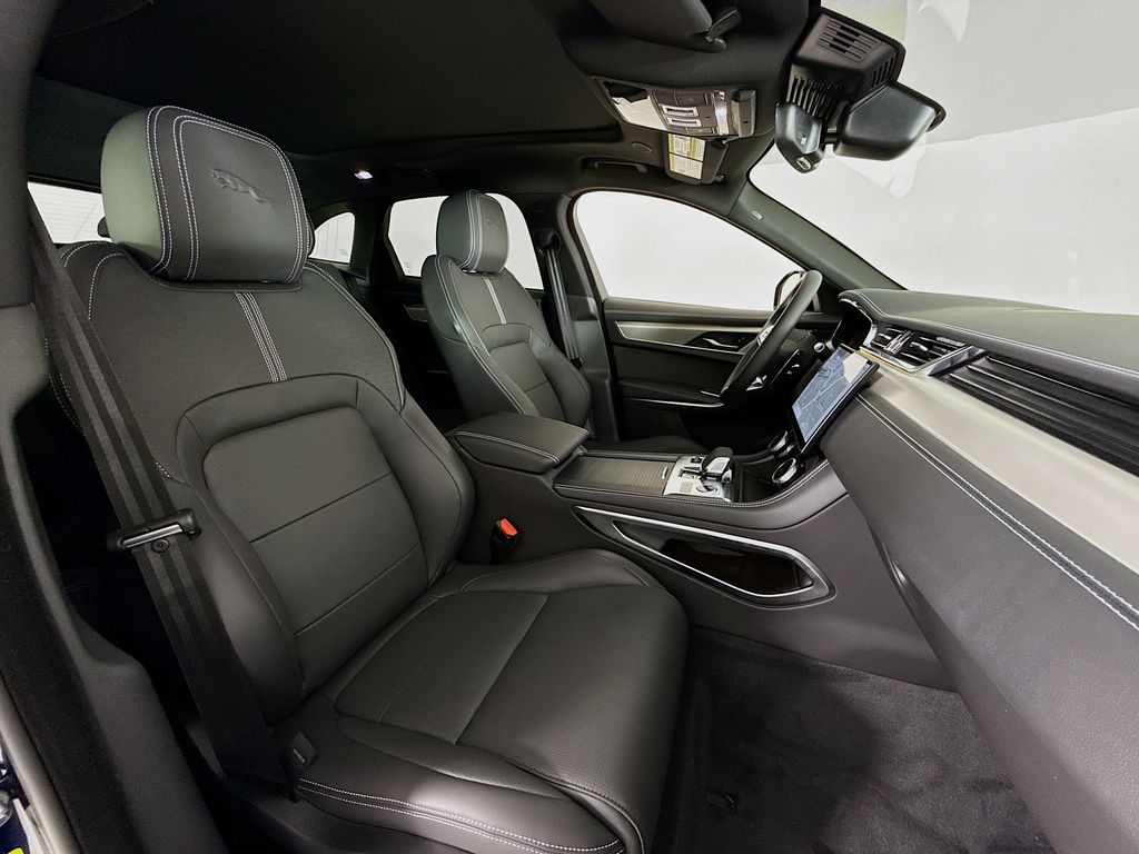 2026 Jaguar F-Pace R-Dynamic S - Photo 11
