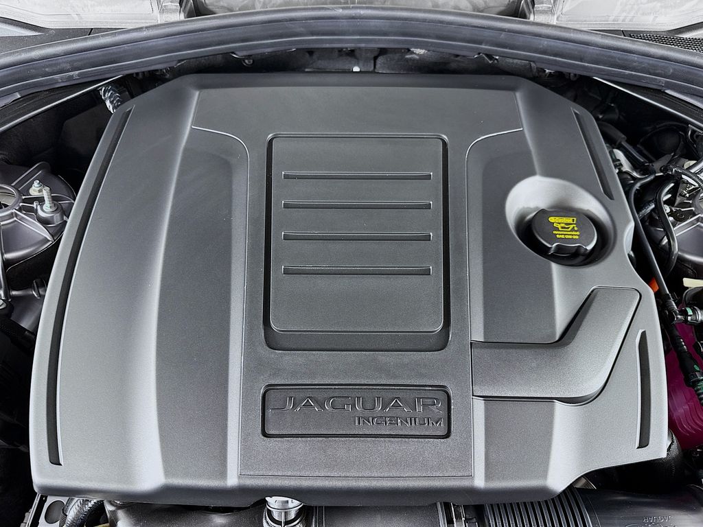 2026 Jaguar F-Pace R-Dynamic S - Photo 23